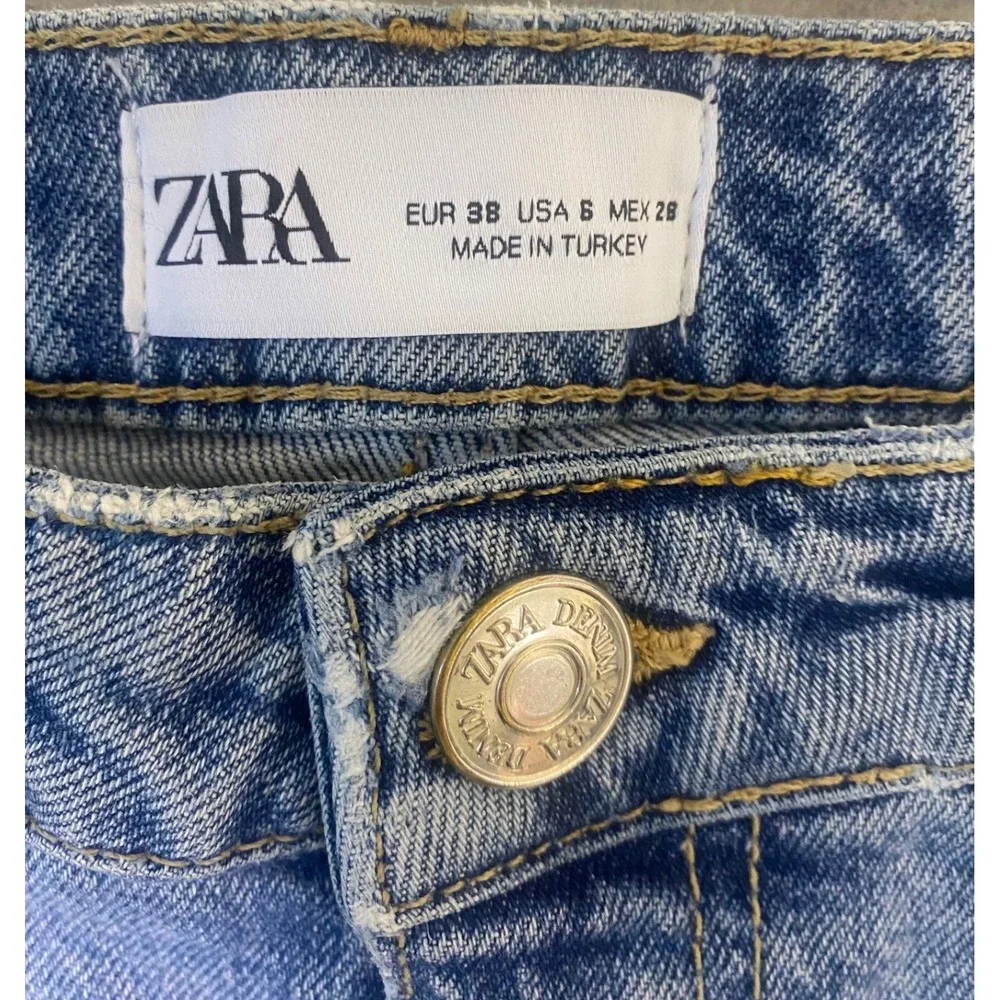 Zara High Waisted Straight‎ Leg Jeans Medium Wash Blue Raw Hem Size 6 Streetwear
